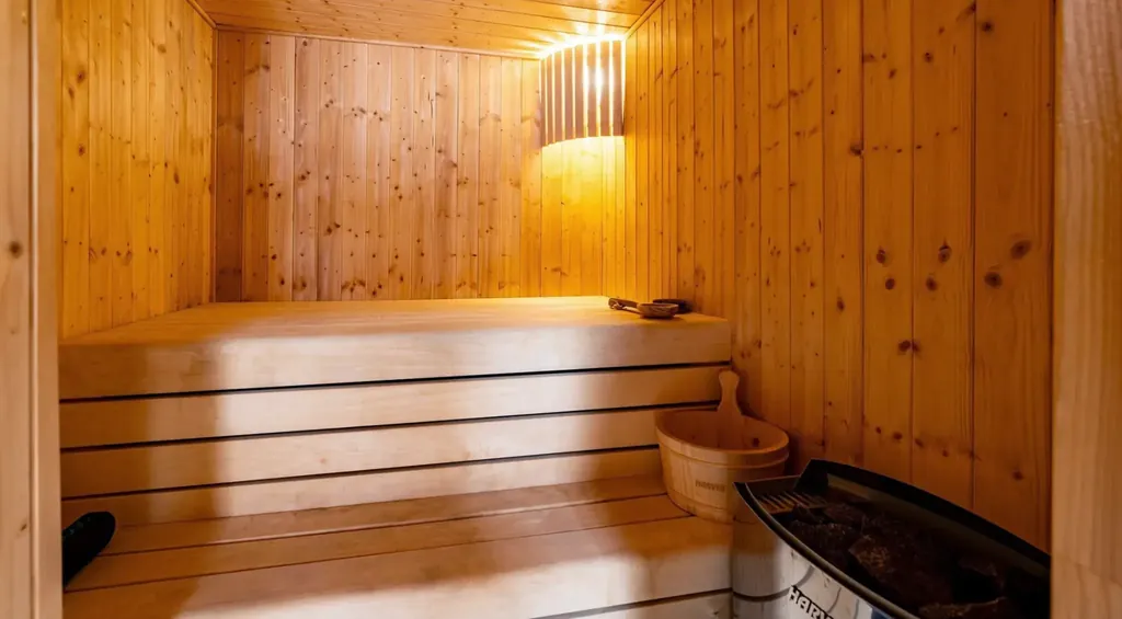 Finská sauna z borovicového dřeva